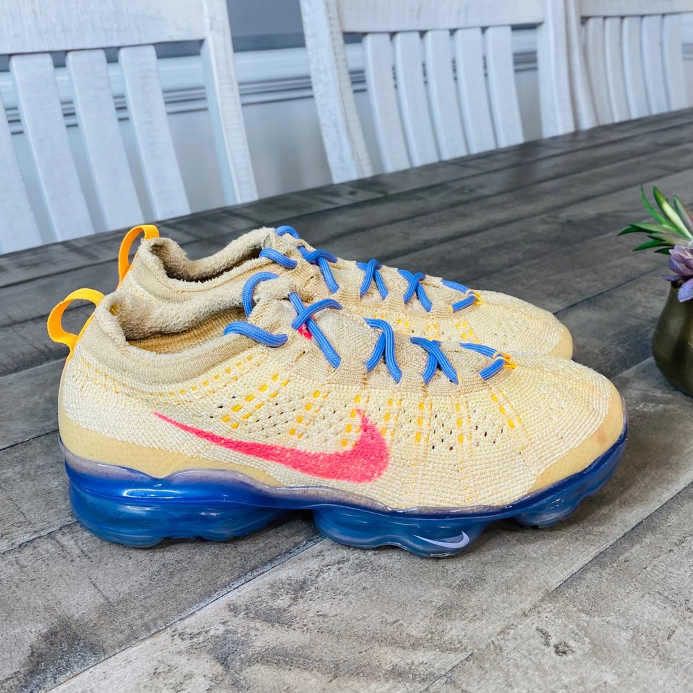 Nike Air VaporMax 2023 Flyknit 'Pale Vanilla/Sea Coral/Sail' Women's Size 7
